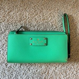 Large green Kate spade wallet